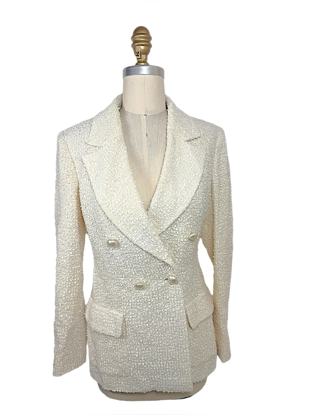 Chanel Cruise 2019 “La Pausa” Runway Look 26 Ivory Tweed Jacket FR34